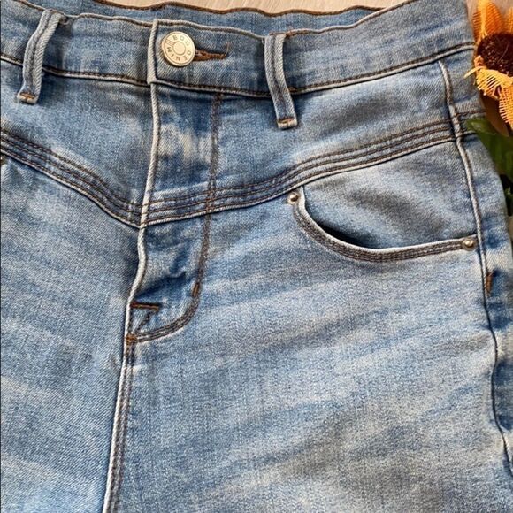 BDG Super High -Rise Faded Stretch 90s Style Skinny Jeans 28 - Picture 7 of 14